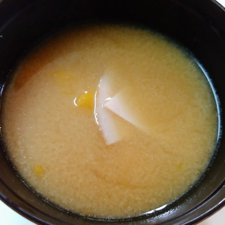 南瓜とハムの味噌汁